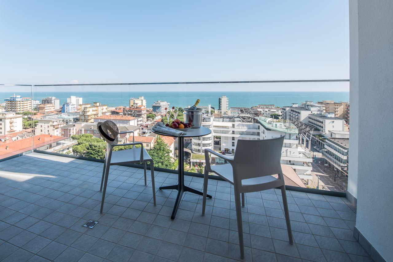 Hesperia Hotel & Residence Lido di Jesolo Bagian luar foto