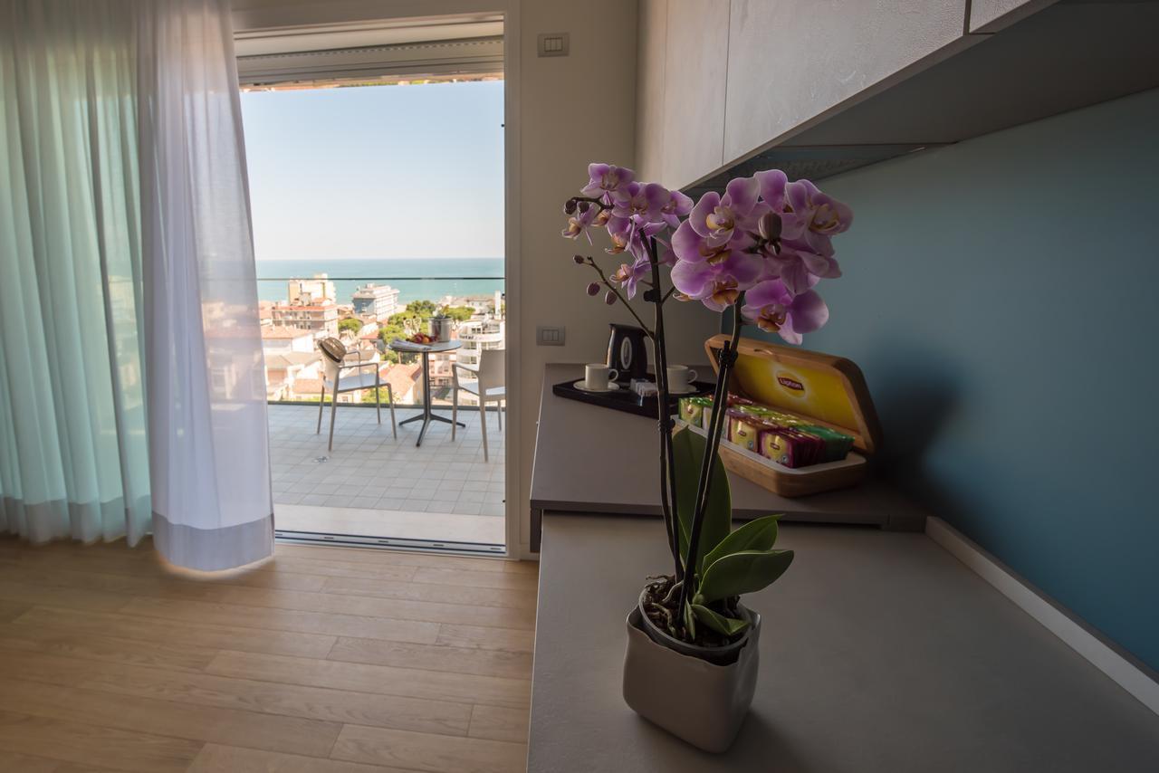 Hesperia Hotel & Residence Lido di Jesolo Bagian luar foto