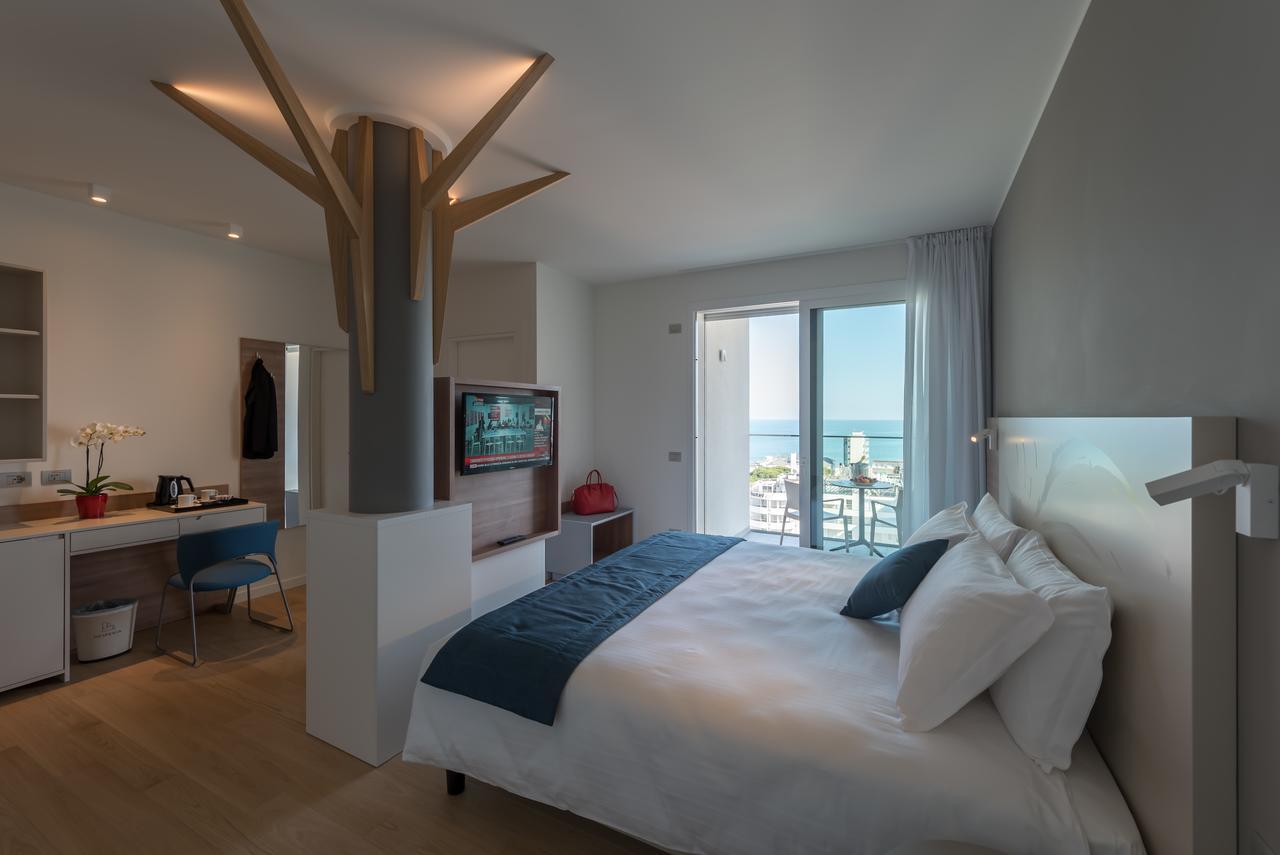 Hesperia Hotel & Residence Lido di Jesolo Bagian luar foto